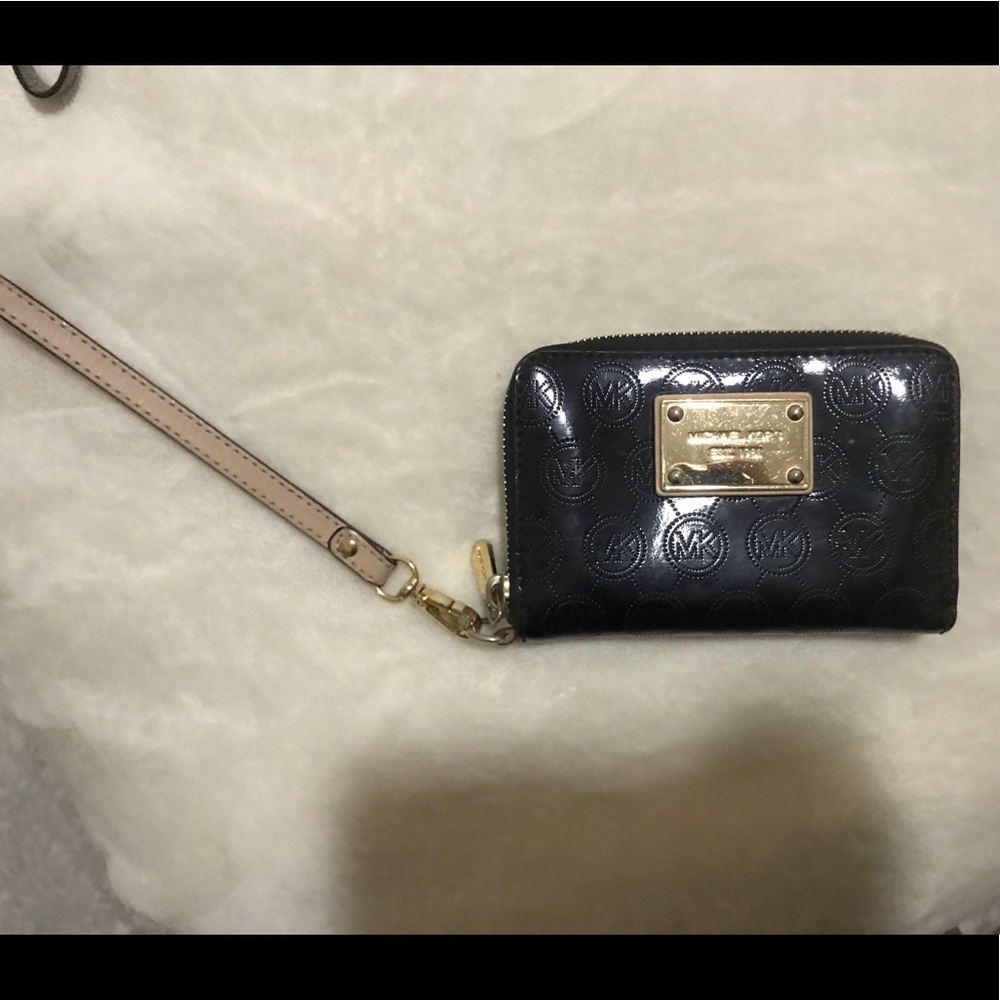Michael Kors wristlet